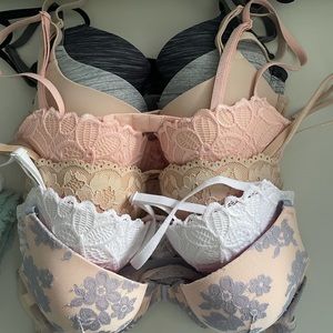 7 barely worn 32C PINK bras